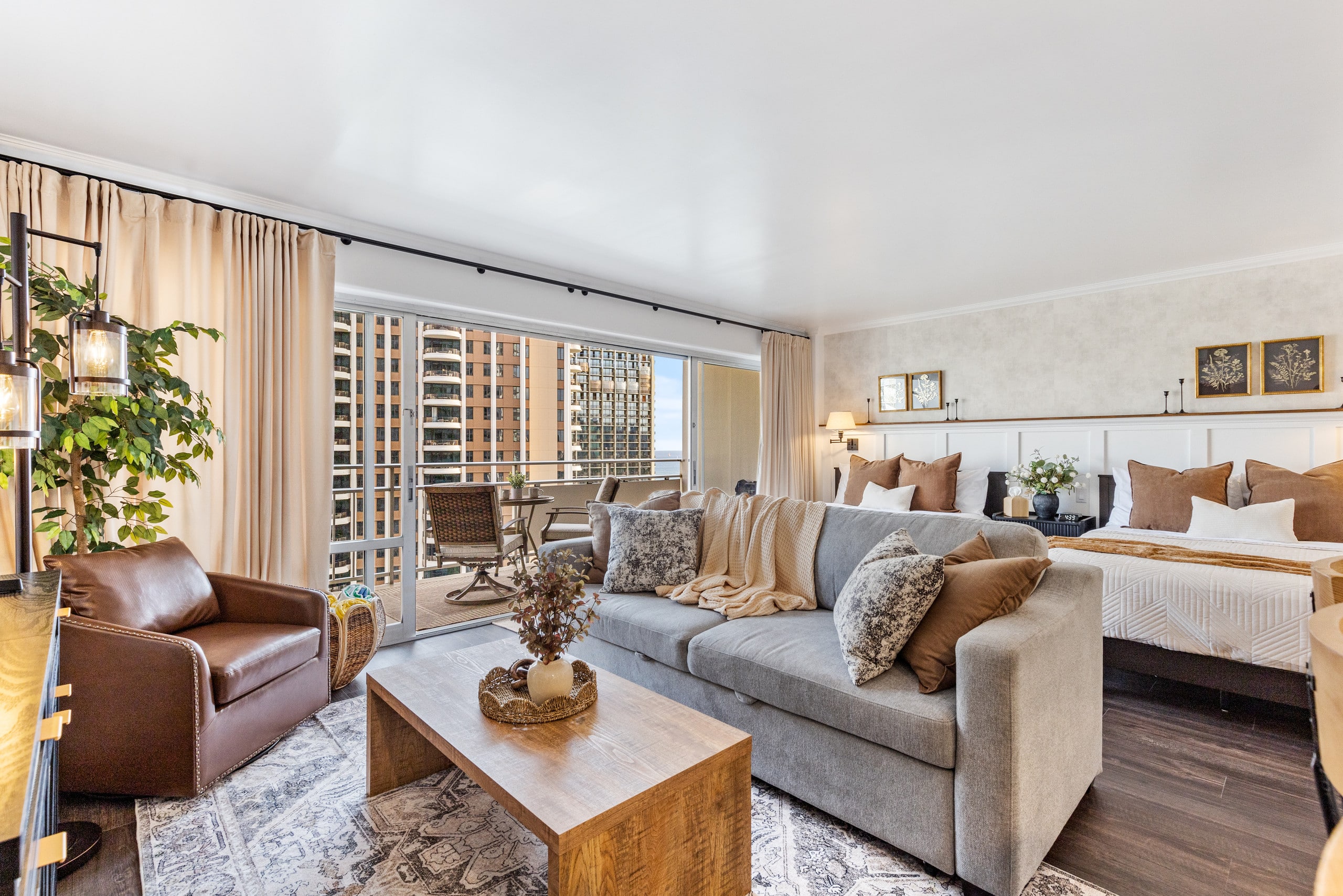 Condo in Honolulu · ★4.98 · 1 bedroom · 3 beds · 1 private bath - Image 19