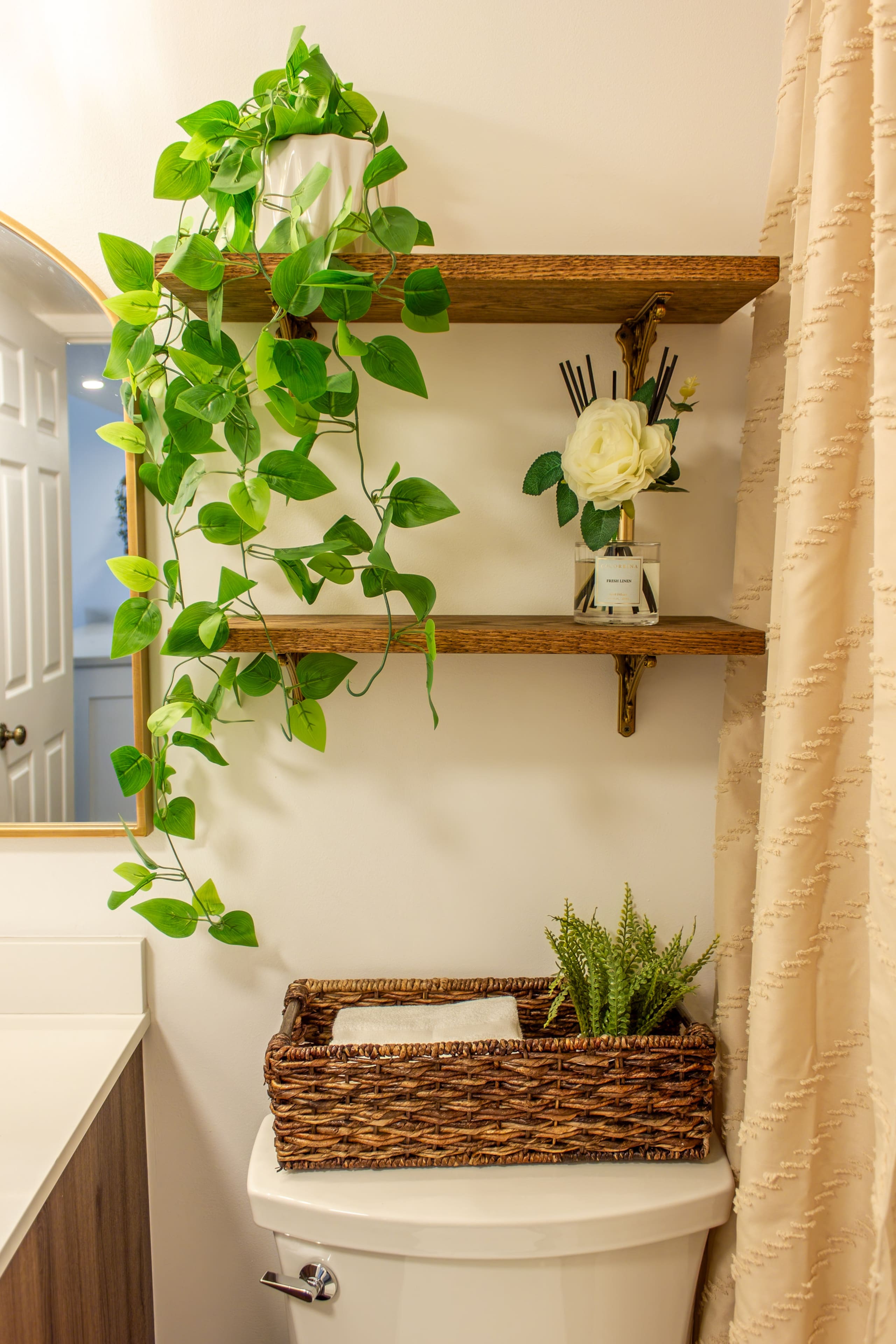 Condo in Honolulu · ★4.98 · 1 bedroom · 3 beds · 1 private bath - Image 26