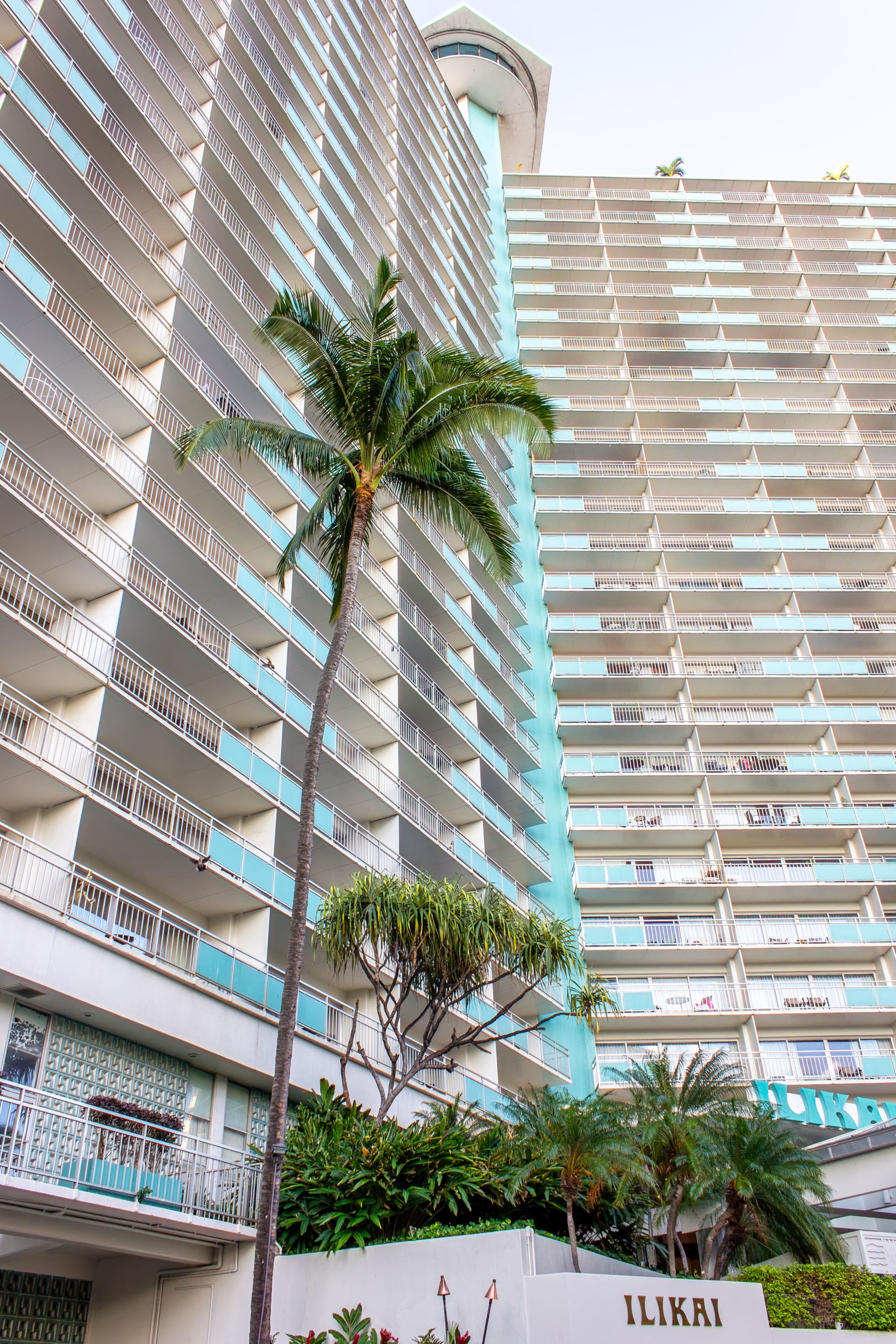 Condo in Honolulu · ★4.98 · 1 bedroom · 3 beds · 1 private bath - Image 53