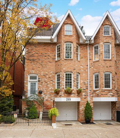 Downtown Designer Luxury Townhome gallery image 3