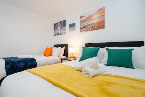 Successful Airbnb property: Ace Place - Pool Table - Etihad - Opp Train Statio in Blackley & Crumpsall