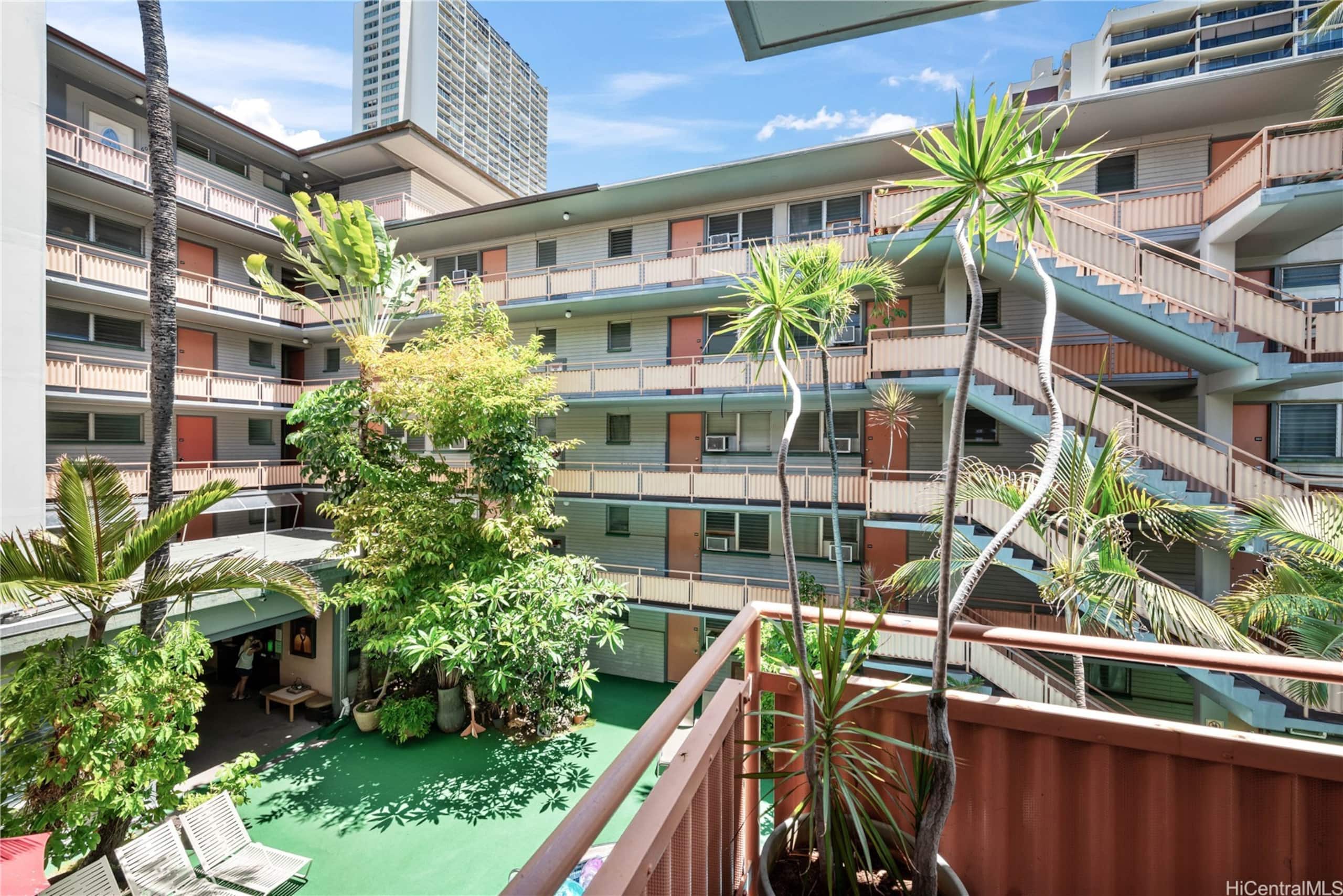 1- brm in the Heart of Waikiki - Image 28