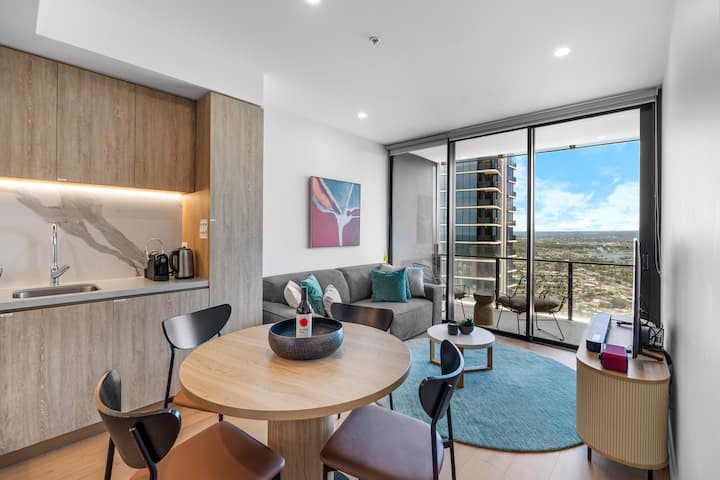 Partial Spectacular Ocean View New 2br *Pool/gym* - Broadbeach