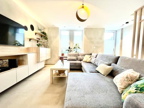 Top performing Airbnb: Family gîte 300 m from Bastogne city center in Bastogne