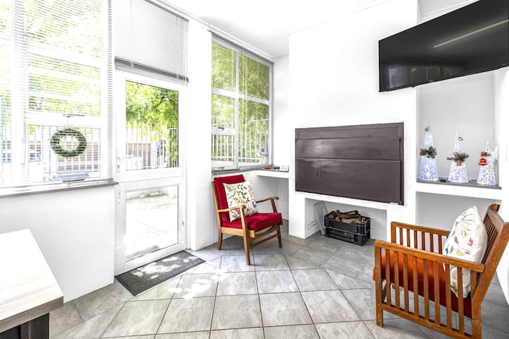 459a On Main - Paarl