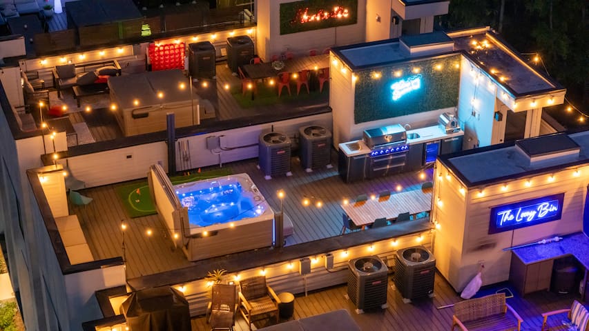 Luxury- Close to Broadway- 11 Beds,Rooftop&Hot-tub gallery image 2