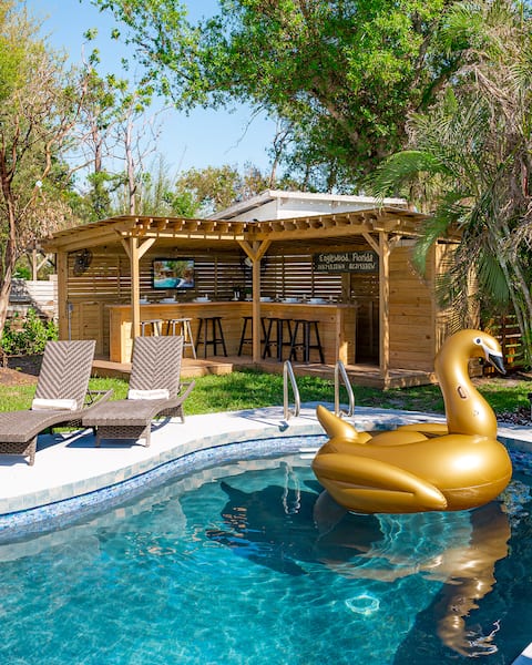 Luxury Home with Pool, Outdoor Bar, Kayak, Bikes