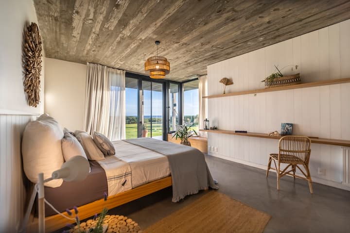 Hlavná izba s priamym prístupom na pláž