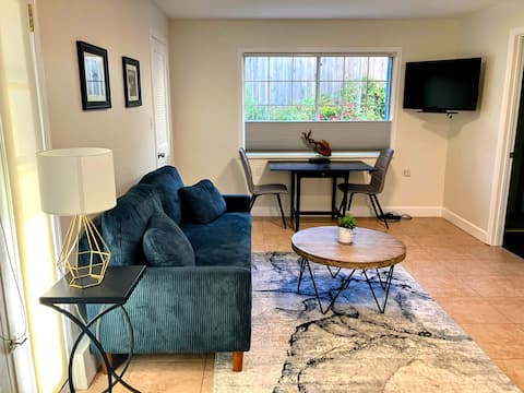 Charming studio in El Cerrito hills