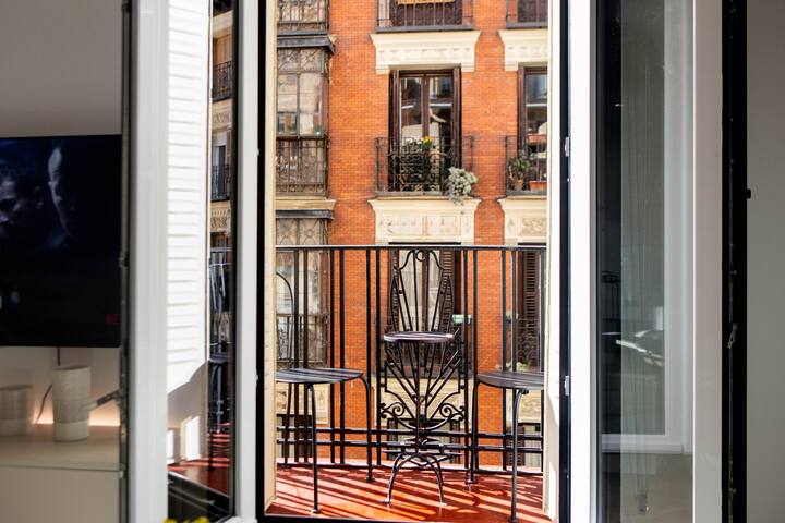 Newly renovated flat in Justicia (2 bedr 2 bathrs) gallery image 4