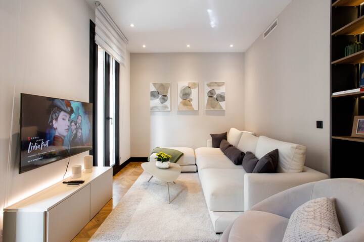 Newly renovated flat in Justicia (2 bedr 2 bathrs) gallery image 2