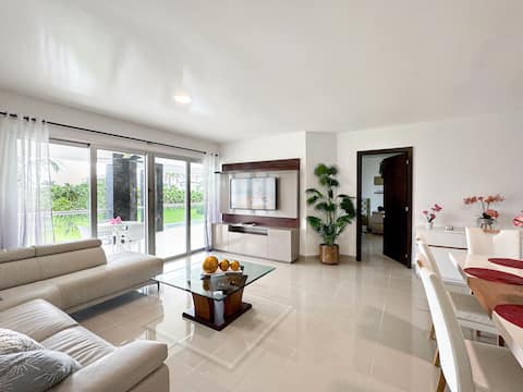 Popular Airbnb listing: Luxury Playa del Carmen Beachfront Condo, Mareazul in Grand Coral