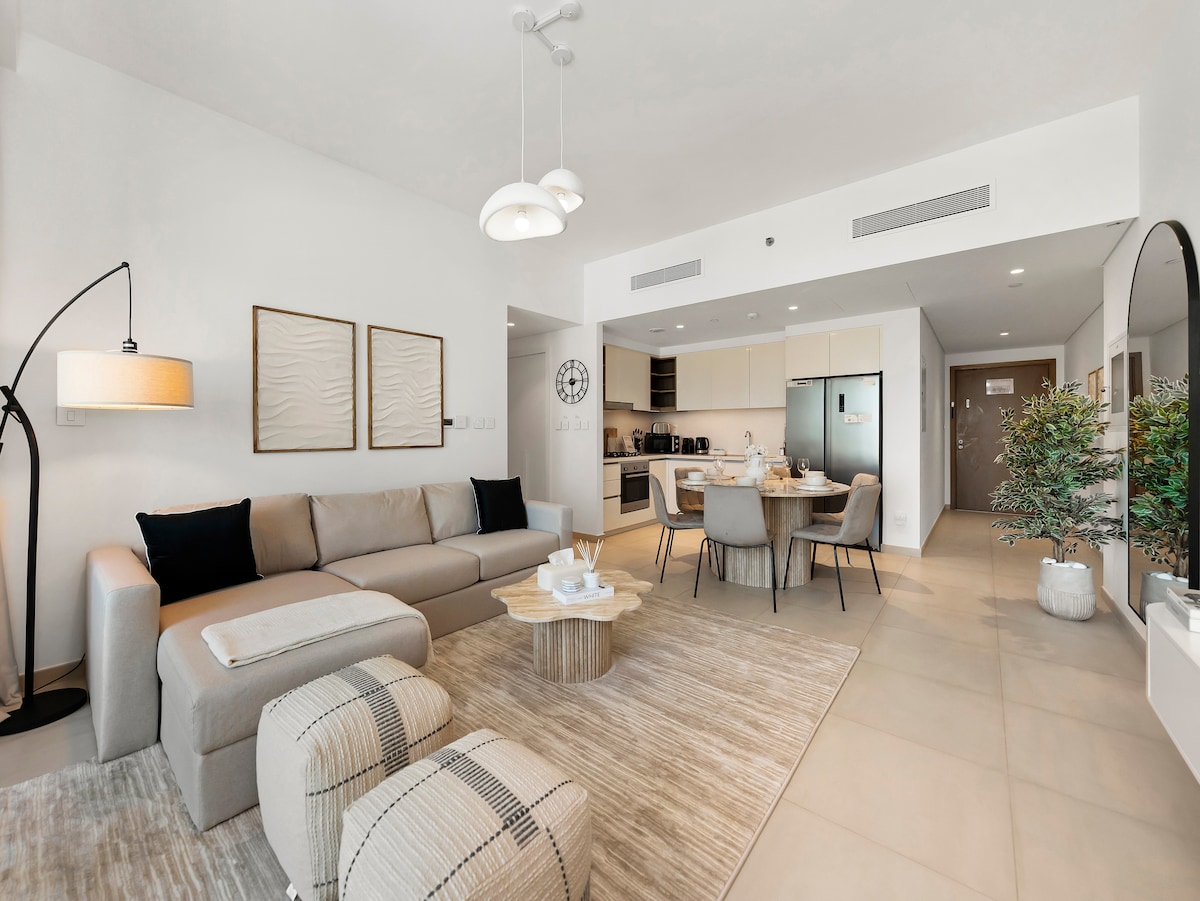 Successful Airbnb property: Luxury 2BR, Dubai Mall Access, Burj Khalifa, Pool in Za'abeel Second