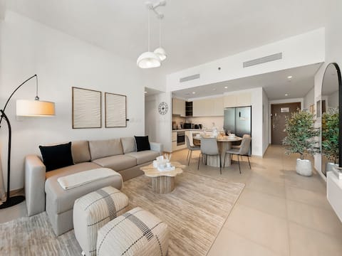Successful Airbnb property: Luxury 2BR, Dubai Mall Access, Burj Khalifa, Pool in Za'abeel Second
