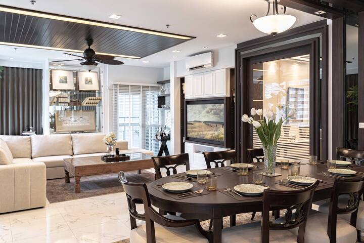 Teakwood Suites: Refined Living in Bangkok gallery image 3