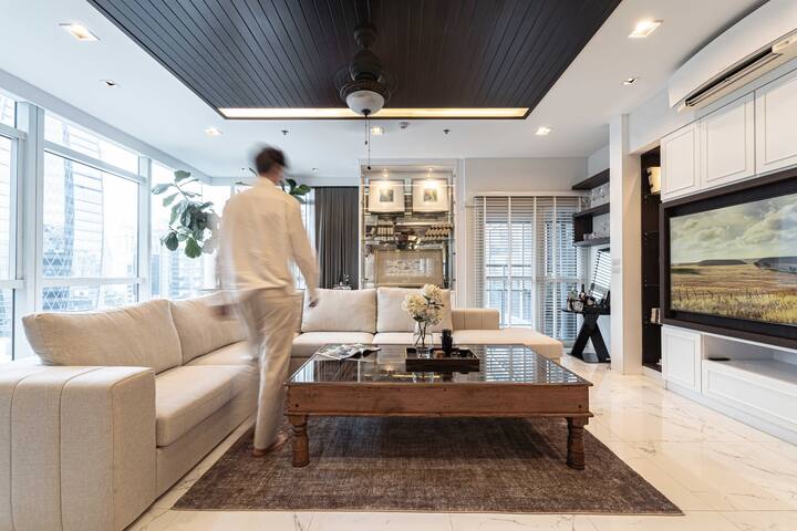 Teakwood Suites: Refined Living in Bangkok