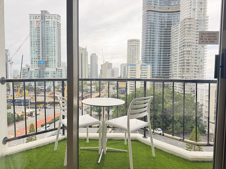 Mantra! Ocean Views! Cozy, Relaxed - Surfers Paradise