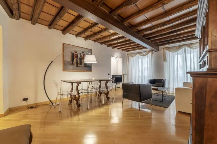 Live Roma | Luxury Pantheon View