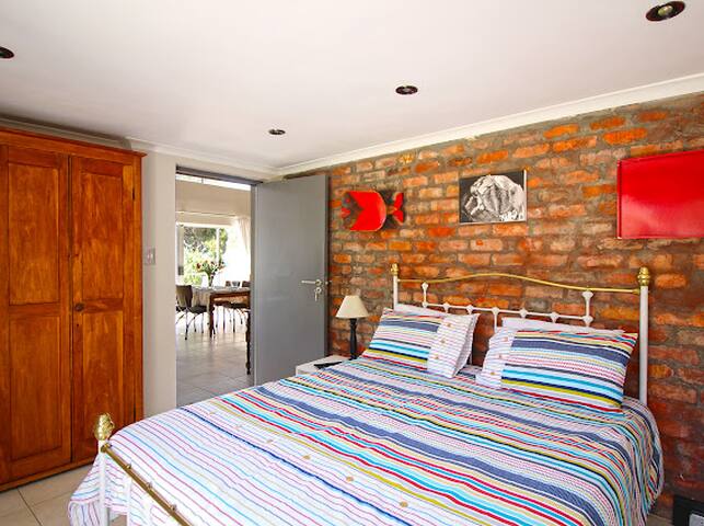 3 bedroom Apt magnificent views gallery image 4