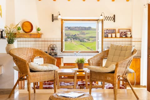 Villa Paradiso [Pool, Parking and Privacy]