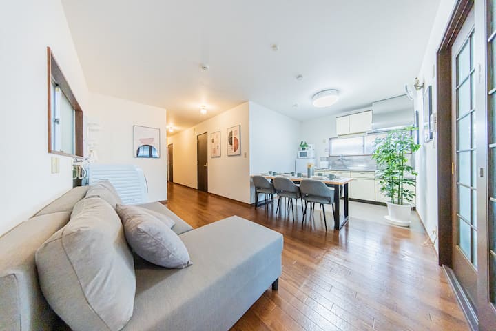 冷暖房完備/90㎡/5寝室/最大14人一軒家貸切/ディズニー&チームラボ&キッザニア15分/WiFi