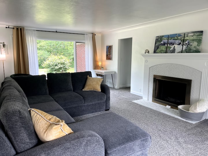 Country Oasis In The City (Up To 16 Guests) - Fort Wayne, IN