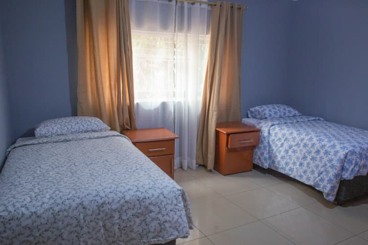 غرفة النوم 2