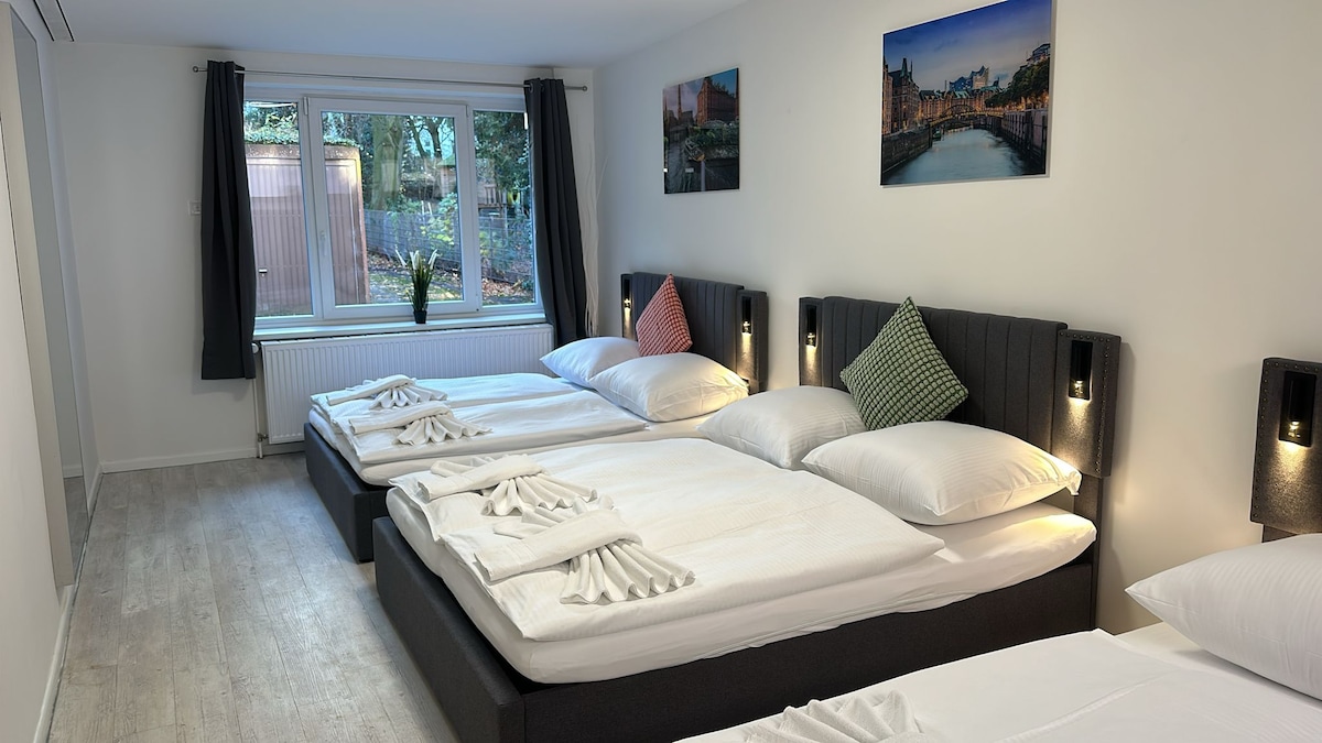 Спалня
Двойни легла
Преглед на стаята
прозорец