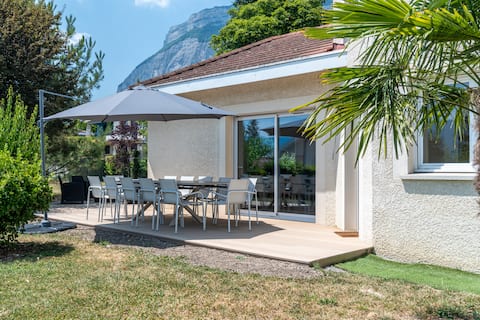 Villa du Clos | Cousinade, 4 bedroom, mountain view