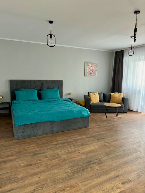 Urban Central Studio with Free Parking