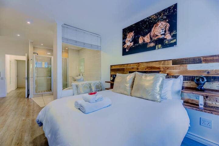 3 bed Beach Luxury and comfort (non-smoking) gallery image 5