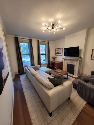 Lincoln Locale gallery image 2