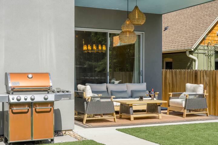 New! 4BR Luxury | Sauna, Rooftop Oasis, Gym gallery image 4