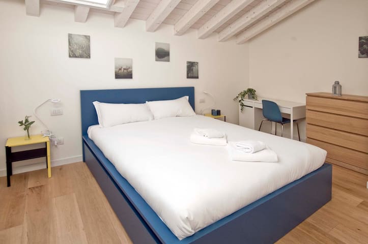 Maffucci 26 – Brand new flat with private parking