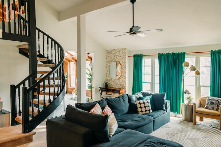 Ski/byui/yellowstone Fun Retro Home W King Suite - Rexburg, ID