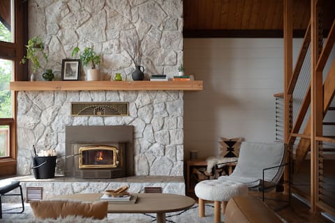 Spacious Gorge Retreat | Hot Tub, Fire Pit, Trails