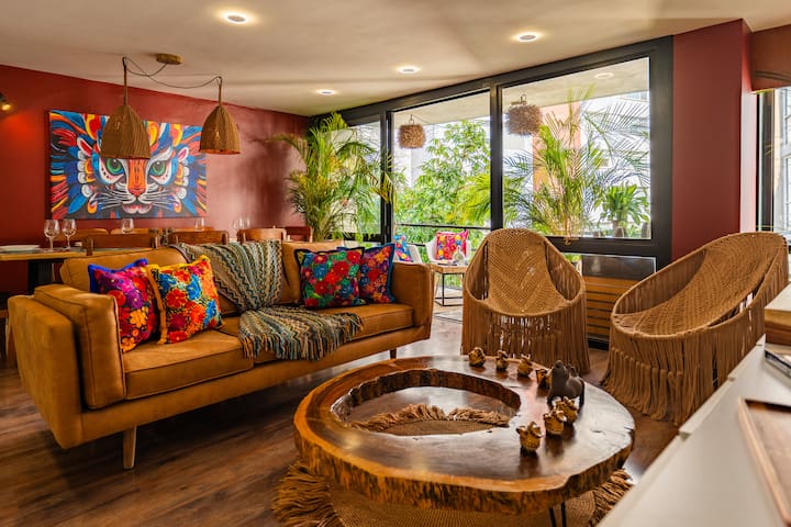 4BR Elegant Urban Escape Amsterdam Condesa w/AC