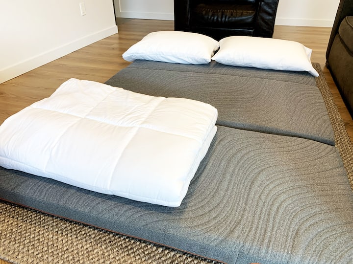 Convenient and comfortable foam, trifold floor mattress available to accommodate up to 6 guests. 