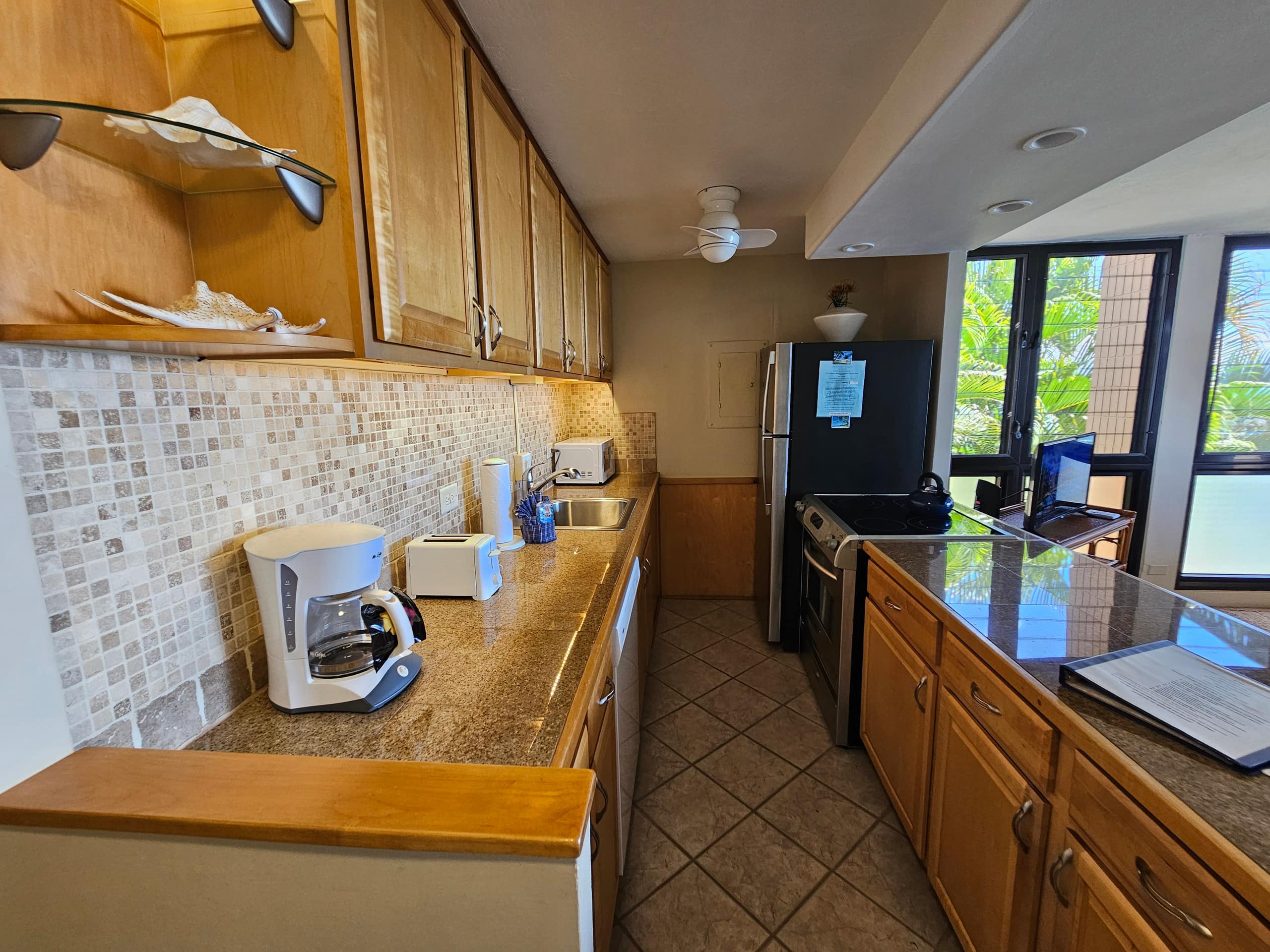 Condo in Lahaina · ★4.88 · 1 bedroom · 1 bed · 1 bath - Image 12