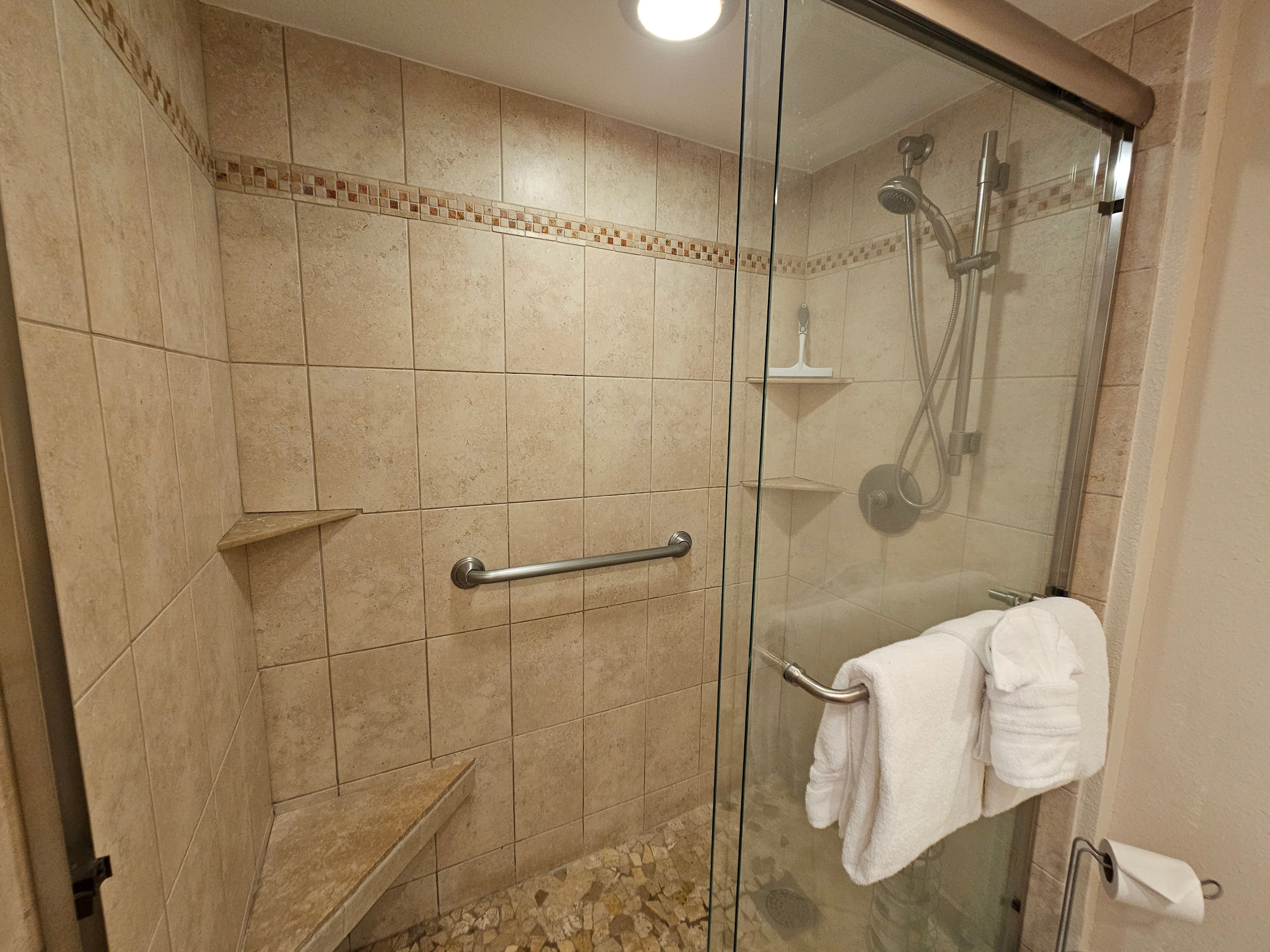Condo in Lahaina · ★4.88 · 1 bedroom · 1 bed · 1 bath - Image 20