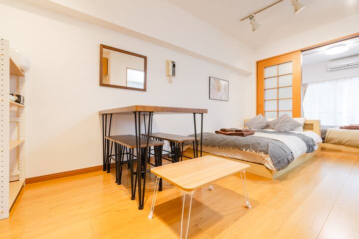 山手線渋谷駅から徒歩9分/スクランブル徒歩15分/原宿3分/新宿8分/銀座16分/2F gallery image 2