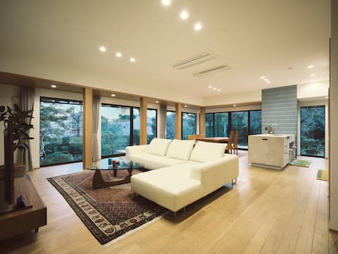 160-year-old renovated kominka house. 2300 m² site, 170 m² building.