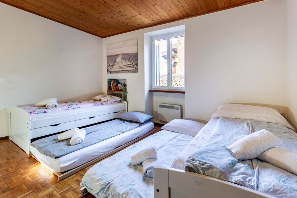  นี่คือห้องนอนพื้นที่ที่คุณสามารถผ่อนคลายและพักผ่อนหลังจากสำรวจมาทั้งวัน