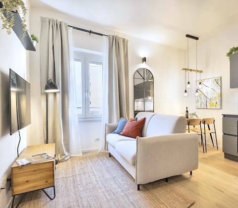 Annuncio Airbnb popolare: Modern flat - short walk from Santa Maria Novella a Firenze