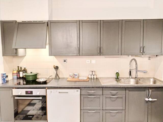 Oasis de tranquillité avec piscine et jardin gallery image 5