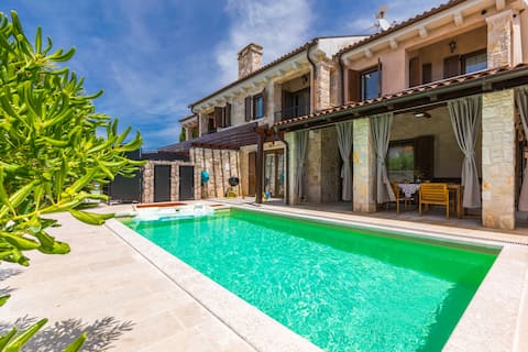 Seascape II Retreat House