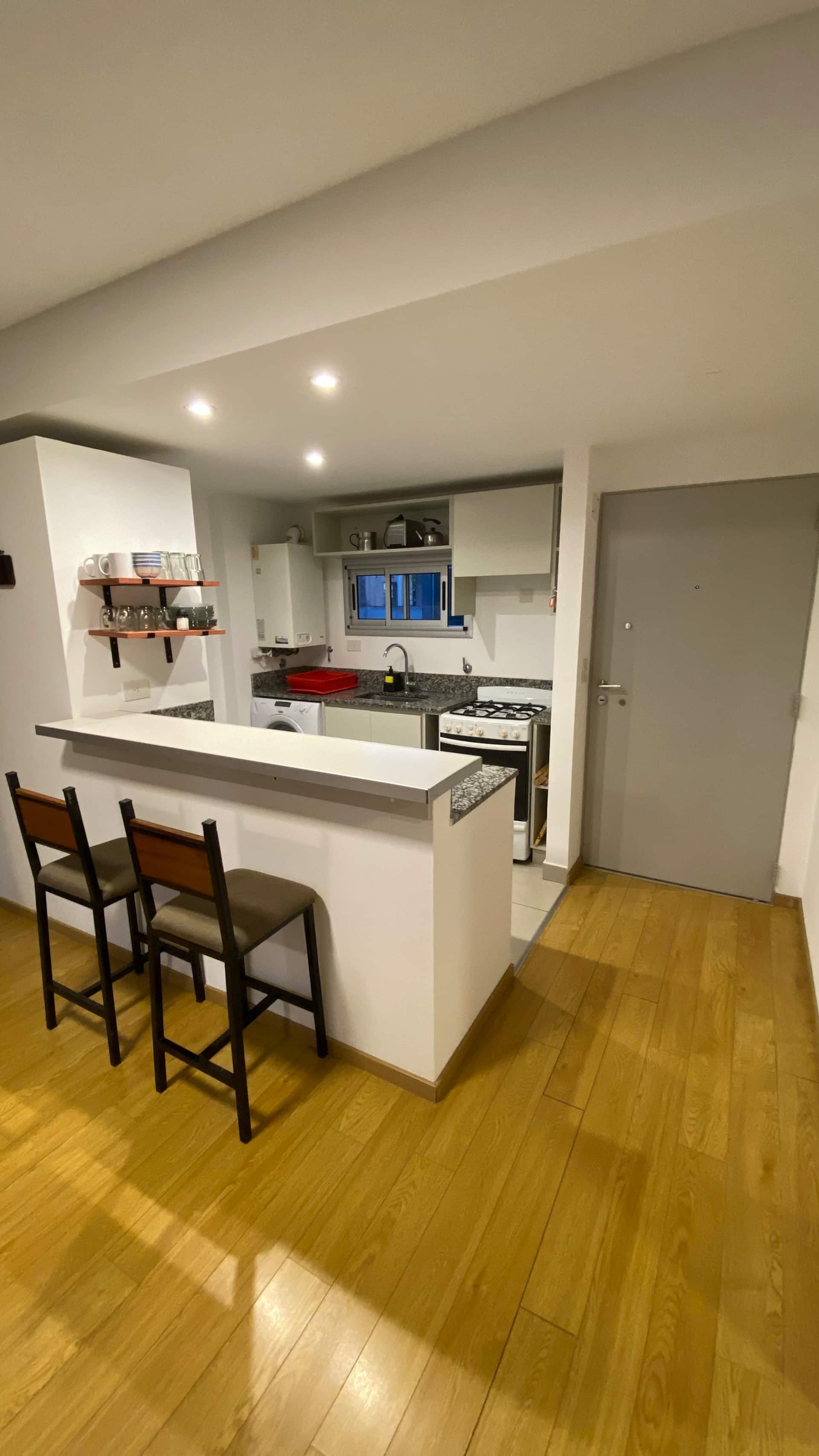 4-person Apartment with private rooftop & parking