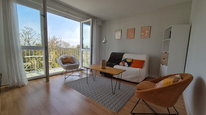ClaraT3 with parking near Rouen