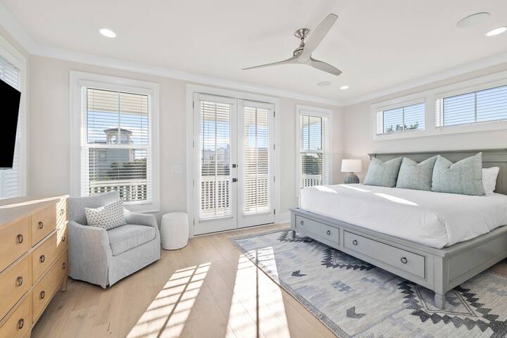 Seacrest Stunner! STEPS to Beach & Town! 4 Bikes!