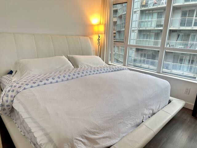 Spaciuos Suite w/parking gallery image 3